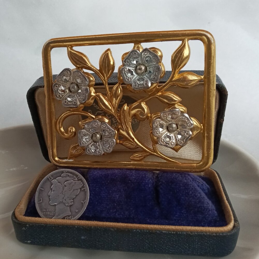 1940's Two Toned Brooch with Eloxal Flowers